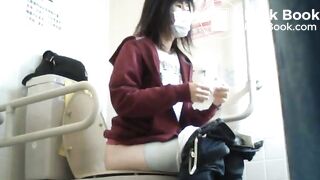 toilet voyeur - video 3