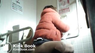 toilet voyeur - video 5