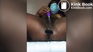 Nasty ebony shit piss all over herself