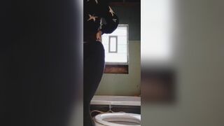 classyngassy toilet 6