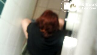 Red hair pooping