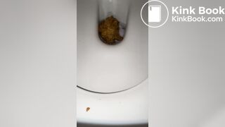 Gf Pooping 03