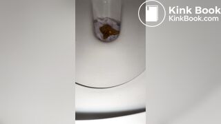Gf Pooping 03