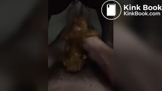 Ebony bbw gassy poop