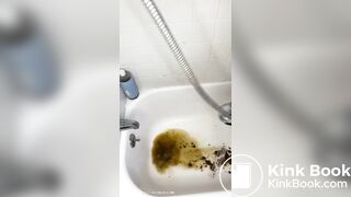 Hot chick shits after coffee