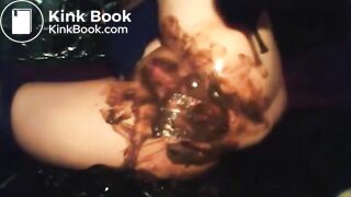 Babe shitting diarrhea and fingering asshole - video 2