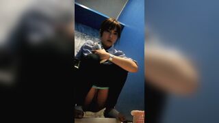 Thai toilet scat - video 2