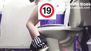中国女孩拉屎 - video 2