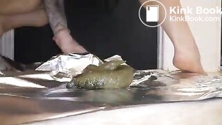 Girl Pooping - video 47