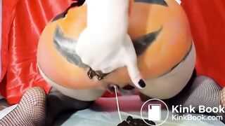Gaping Pumpkin Ass Shitting