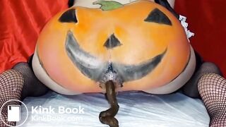 Gaping Pumpkin Ass Shitting