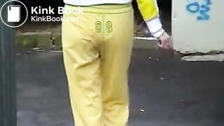 poop yellow pant