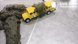 3lb shitload toy school bus