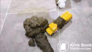 3lb shitload toy school bus