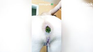Hot chick dark poop