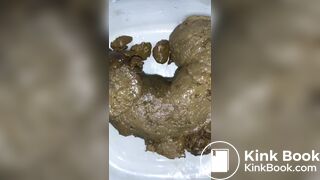 New princess delivers huge shit