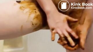 MILF Using Her Goodies