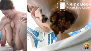 Japanese Girl Drops Fat Deuce