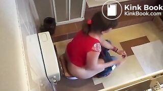 Girl on toilet pooping voyeur
