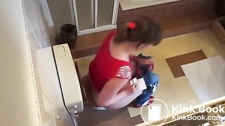 Girl on toilet pooping voyeur