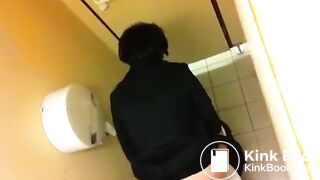 Spy girl pooping at public toilet - 1