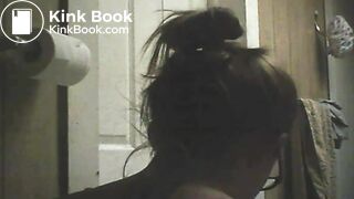 Porn on pooping girlfriend