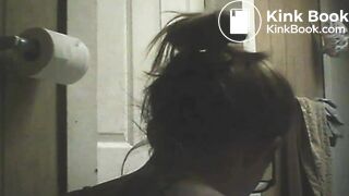 Porn on pooping girlfriend