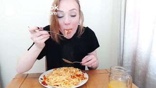 spicy food does not come out of the ass well