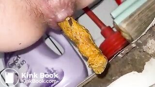 Pretty Chinese lady showing off her asshole