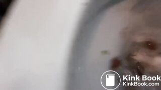 Girl Pooping - video 85