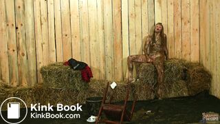 Milena Shaking orgasms in the dung