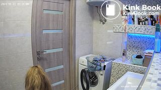 Woman pooping in Toilet 81