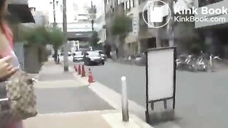 public pooping on the road