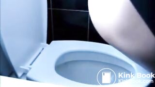 girl pooping - video 145