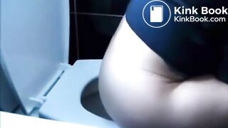 girl pooping - video 145