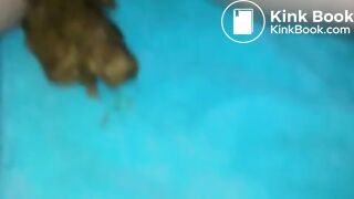Girl pooping - video 19