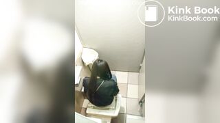 Japanese girl pee and poop