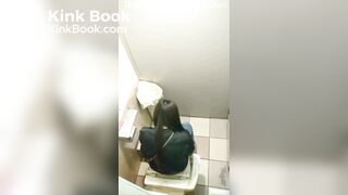 Japanese girl pee and poop