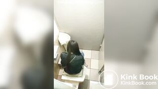 Japanese girl pee and poop