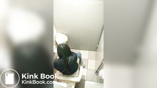 Japanese girl pee and poop