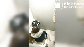 Japanese girl pee and poop