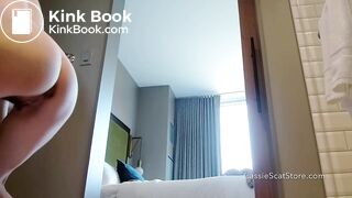 C@551E shits on someone