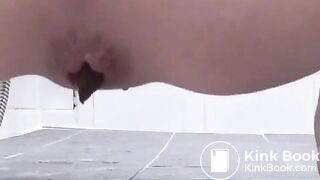 Me poop at afternoon