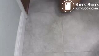 Big Ass Girl Shits a Massive Turd