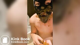 yiyis 男奴被命令大口抓着黄金吃 Chinese scat