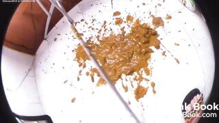 Girl explodes in leggings