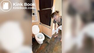 Беременная девушка поносит