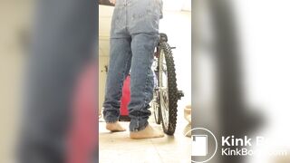 jeans pooping - video 4