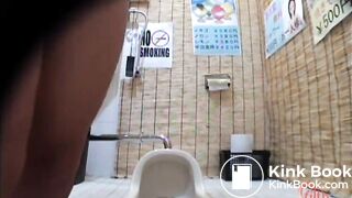 girl poop in toilet - video 39