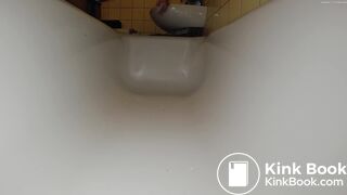 Creamy ebony shit in bath